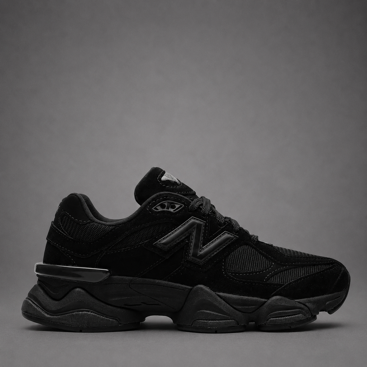 Sneakers Damă All Black – Design Urban Modern, Talpă Chunky și Detalii Ton pe Ton