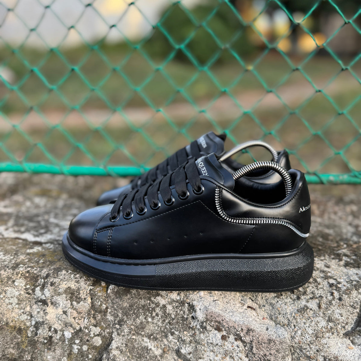 MC Zipper Negru