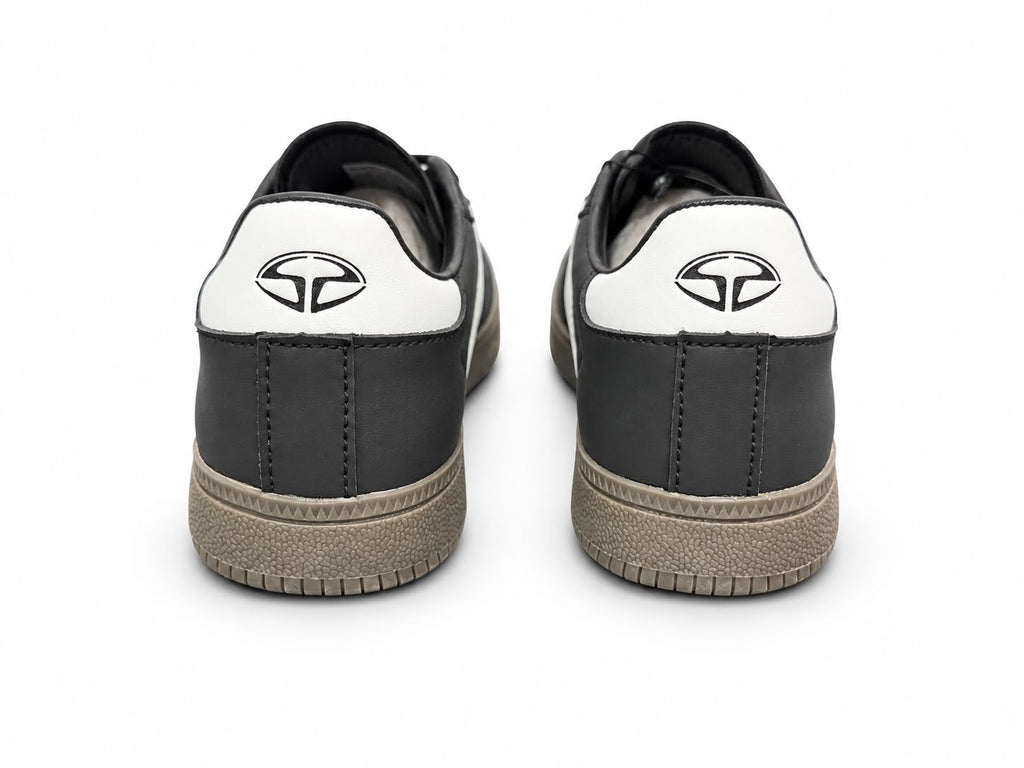 Sneakers Damă Sopran Black & White – Design Urban Retro, Accente Maro și Talpă Gum