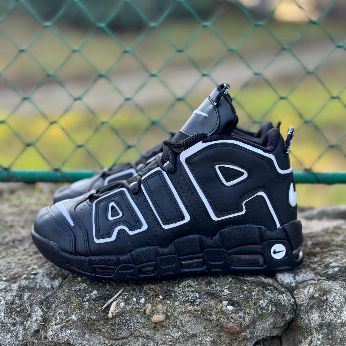 AIR MORE UPTEMPO Negru-Alb C