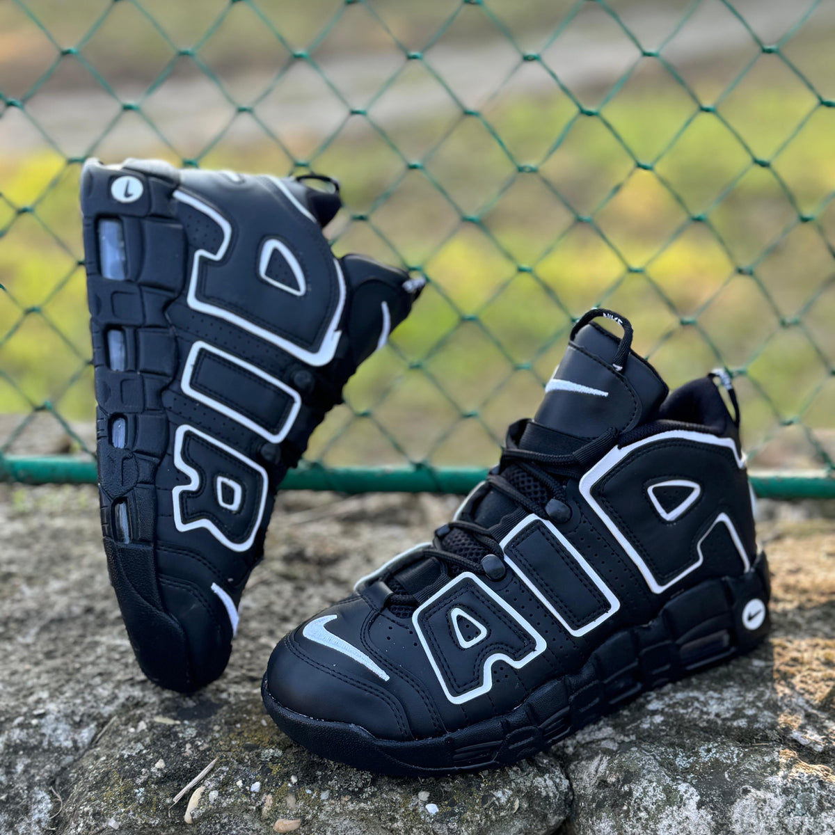 AIR MORE UPTEMPO Negru-Alb C
