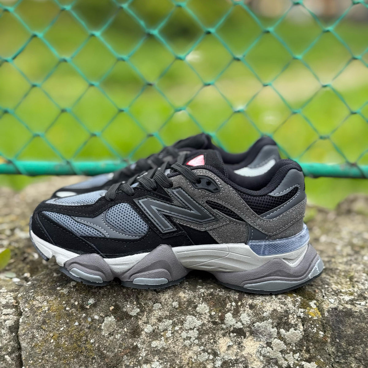 NB Negru